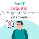 Hombre con orquitis con cara de preocupación y manos sobre la región testicular